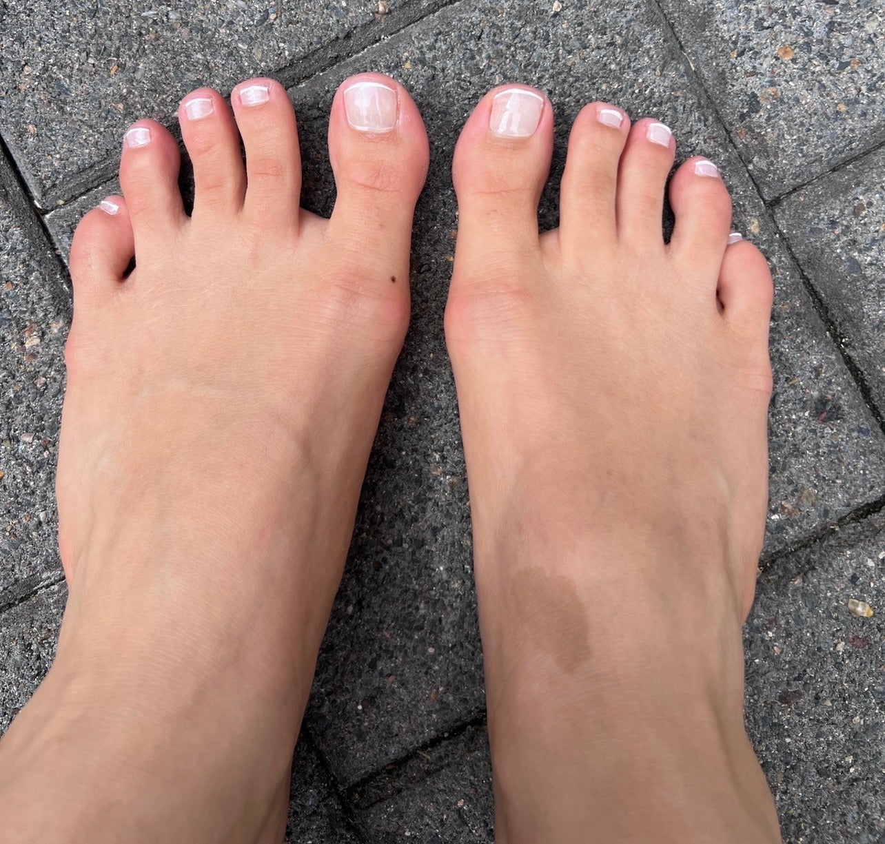 french (pedicure)